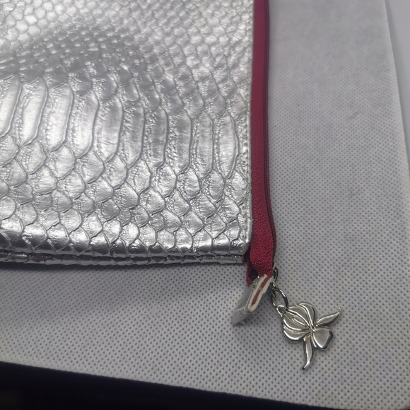 Sisley Makeup Bag Silver Snake Skin - Picture 4 of 6